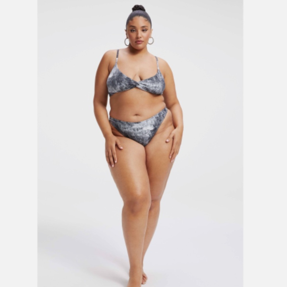 **FULL SET - NWT!** Good American Always Fits Better Grey Tie Dye Bikini